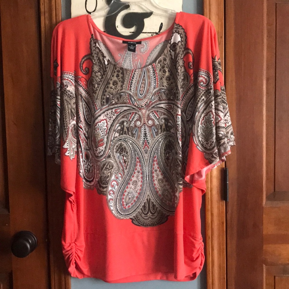 Woman’s blouse